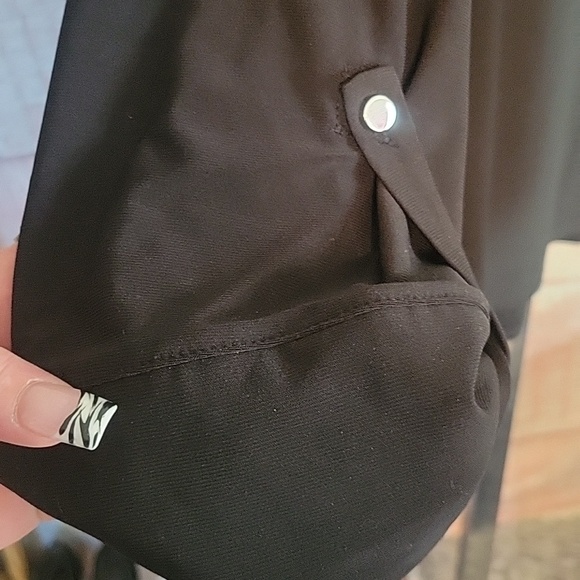 Avenue Black Lace Blouse - Picture 4 of 8